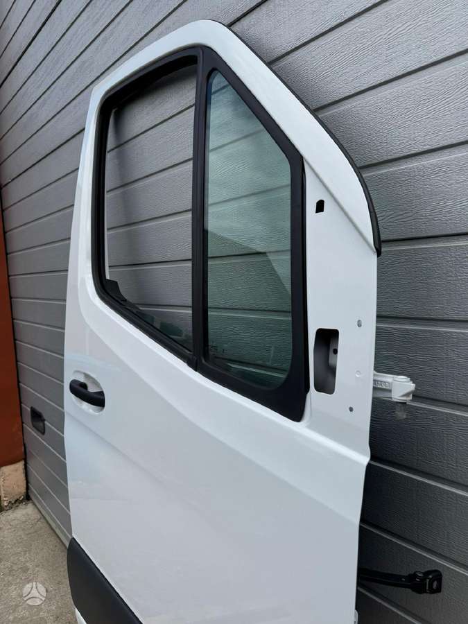 Mercedes-Benz Sprinter, preču