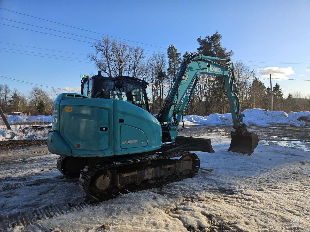 Kobelco SK85, ekskavatori