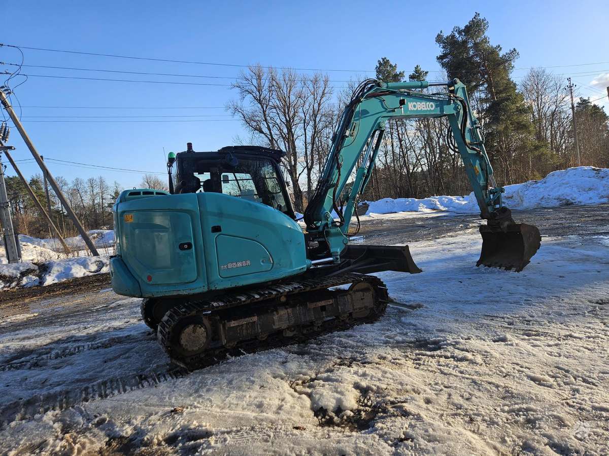 Kobelco SK85, ekskavatori