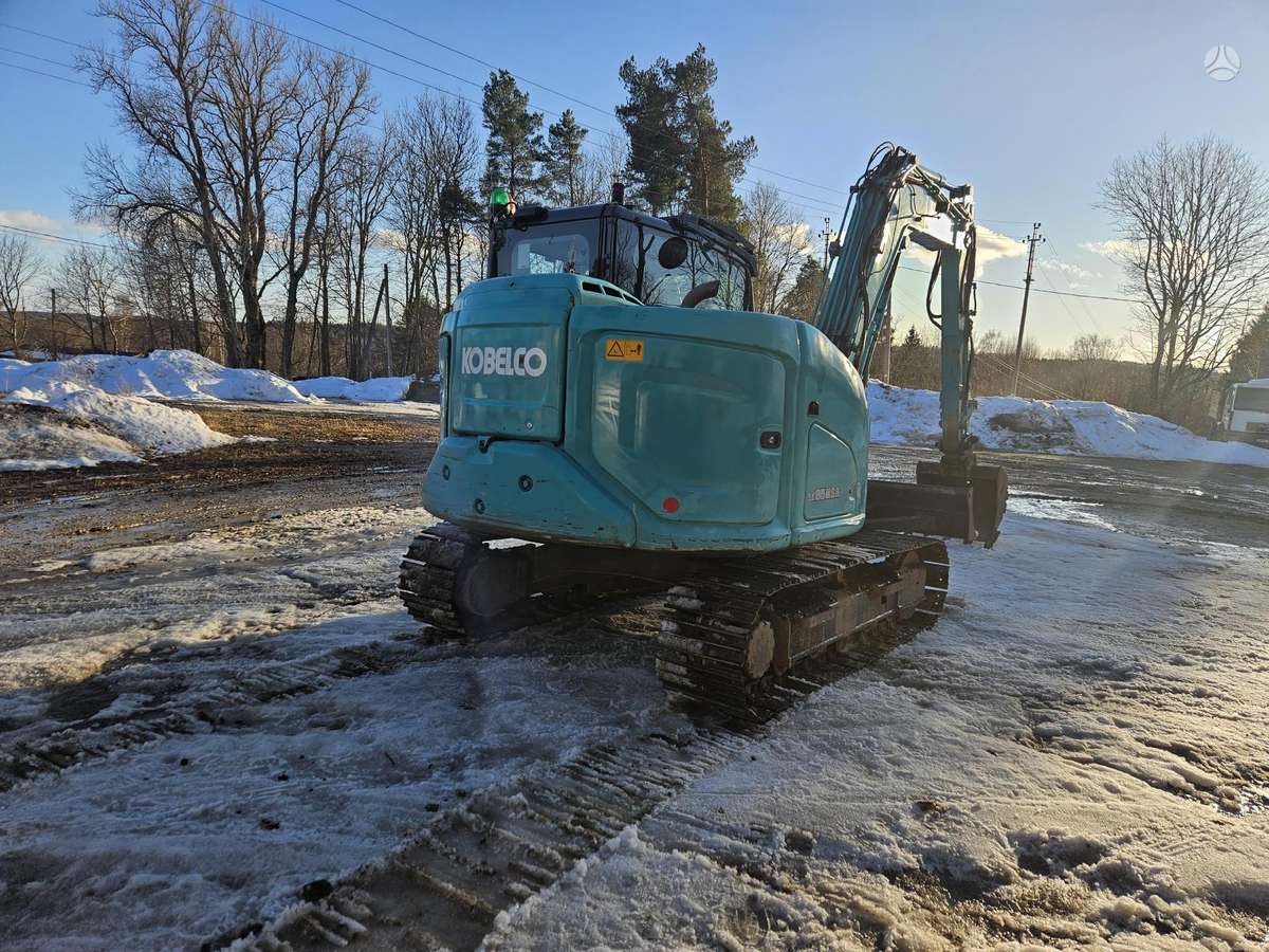 Kobelco SK85, ekskavatori