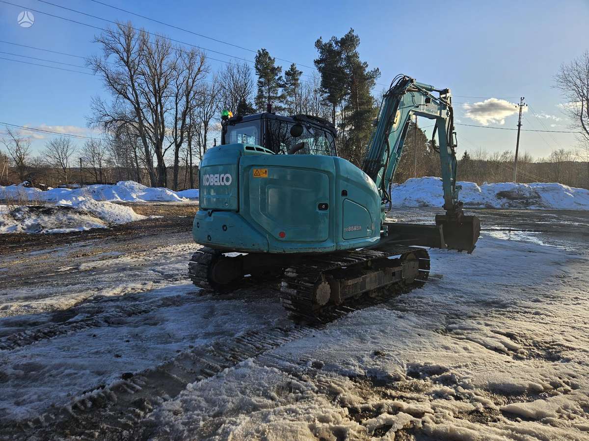 Kobelco SK85, ekskavatori