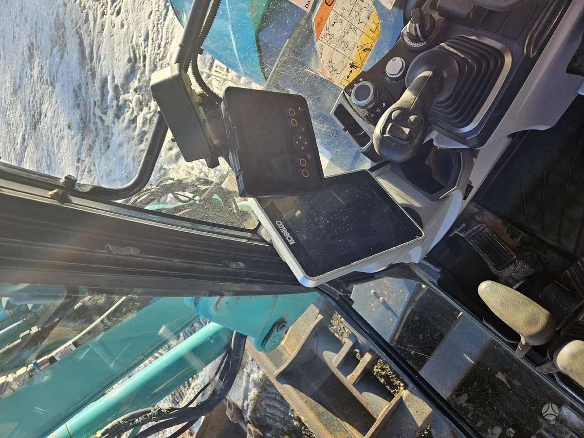 Kobelco SK85, ekskavatori