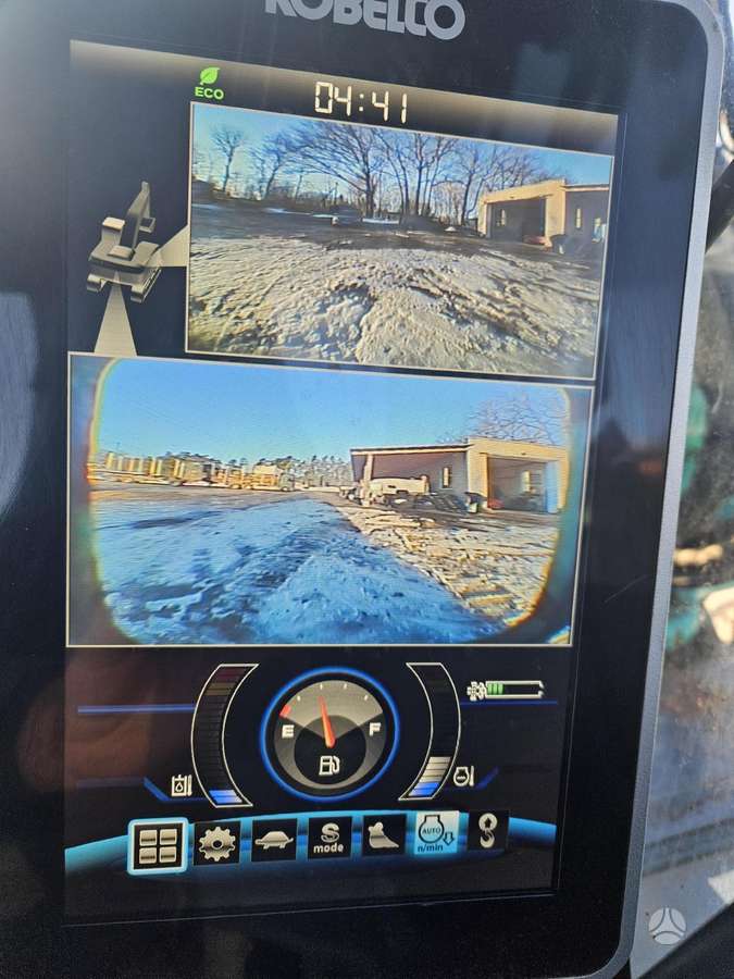 Kobelco SK85, ekskavatori