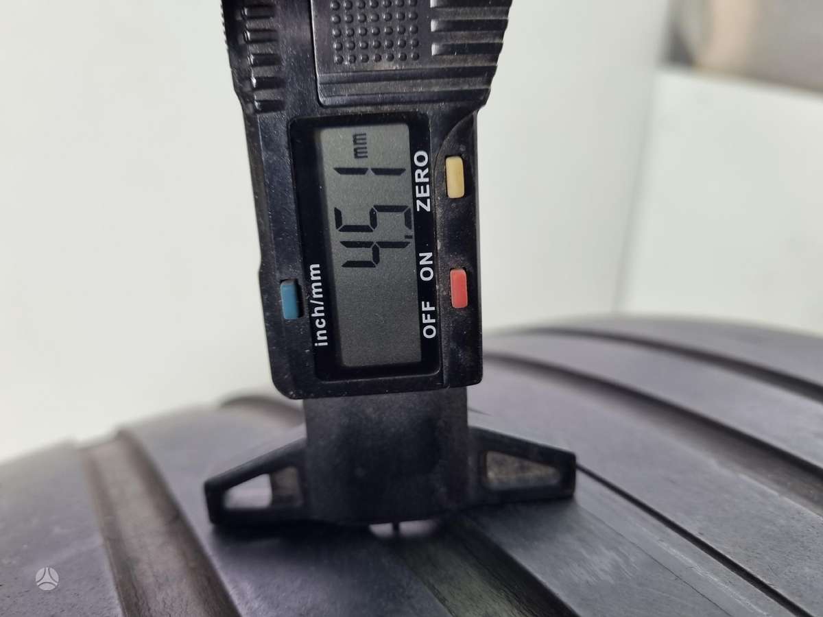 Dunlop 4-5mm, summer 275/40 R18