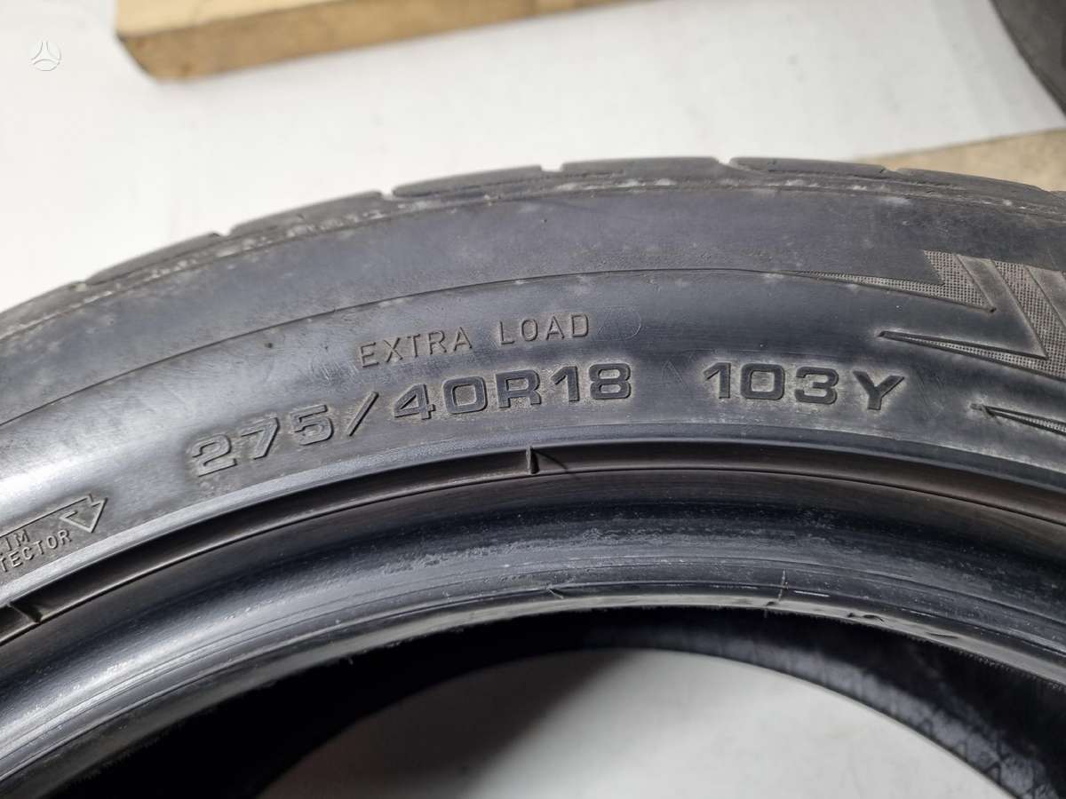 Dunlop 4-5mm, summer 275/40 R18