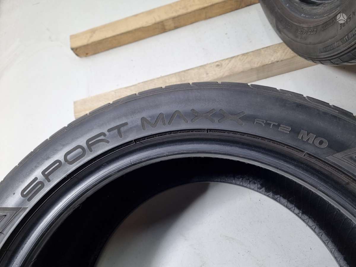 Dunlop 4-5mm, summer 275/40 R18