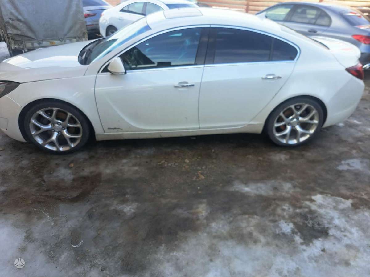 Opel Insignia Opc apdaila variklis dalimis