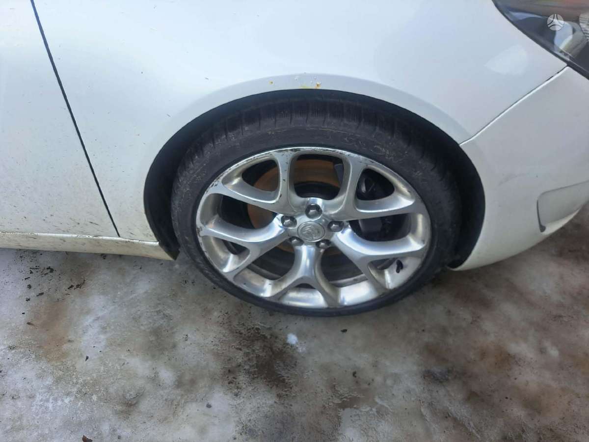 Opel Insignia Opc apdaila variklis dalimis