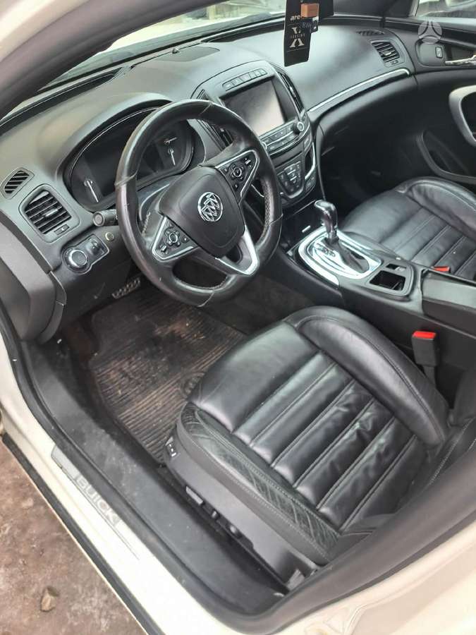 Opel Insignia Opc apdaila variklis dalimis