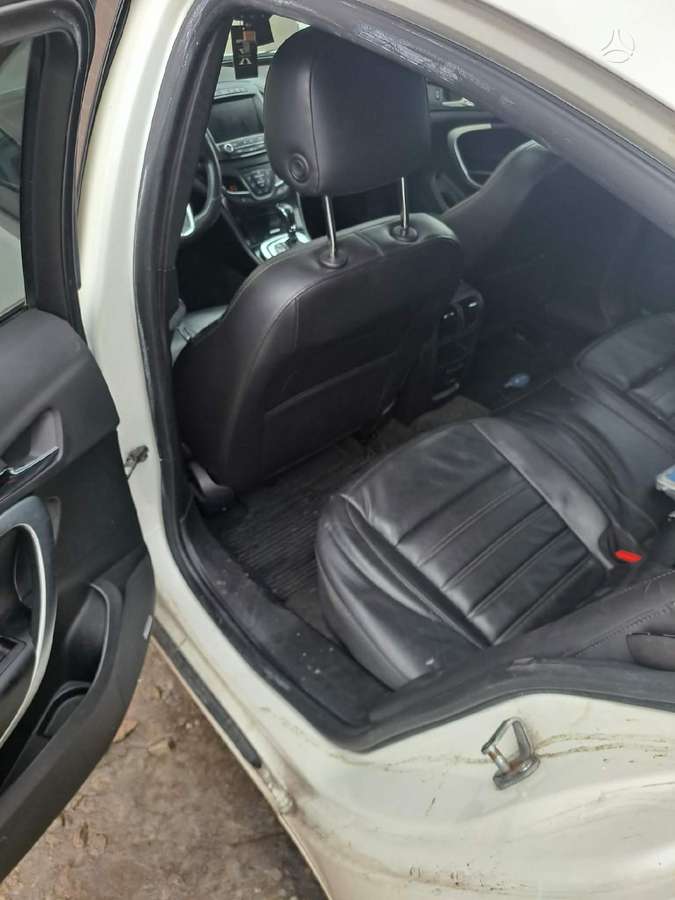 Opel Insignia Opc apdaila variklis dalimis