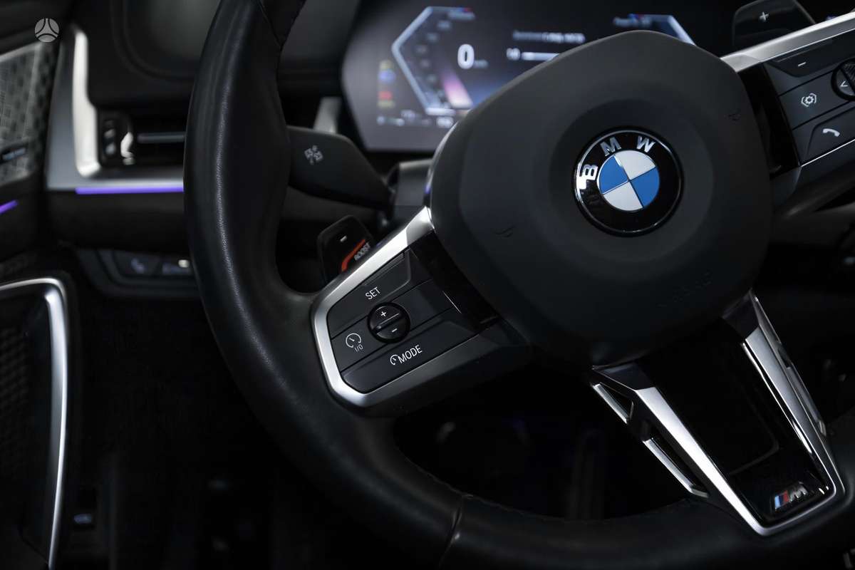 BMW X1, off-road / crossover