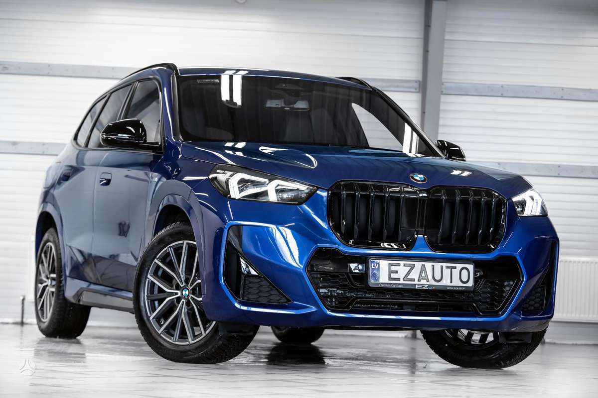 BMW X1, off-road / crossover