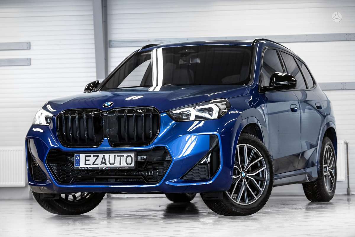 BMW X1, off-road / crossover