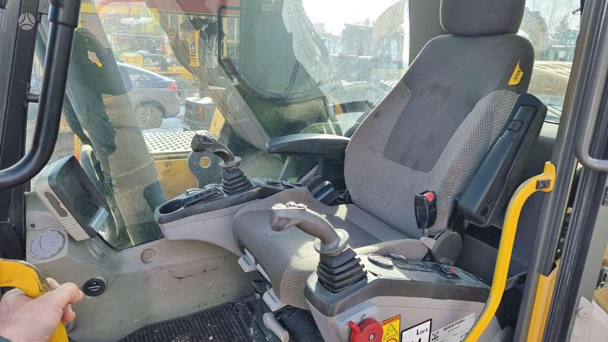 Volvo EC290 CL, экскаваторы