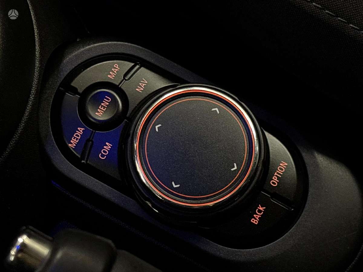 Mini Cooper, 1.5 l., hatchback