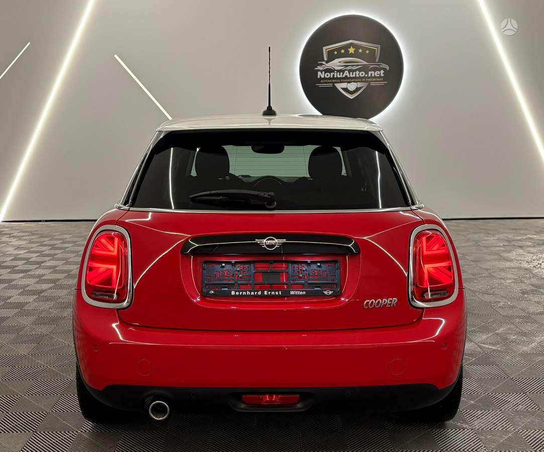 Mini Cooper, 1.5 l., hatchback