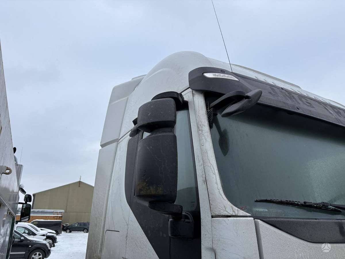 Iveco AS440T/P, double sleeper
