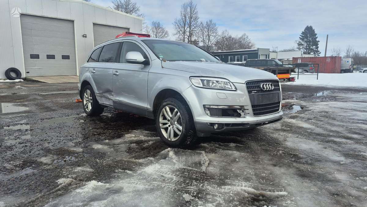 Audi Q7 по частям