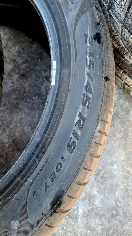 Pirelli, vasaras 245/45 R19