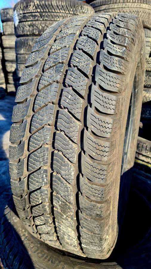 Uniroyal, universalios 235/65 R16