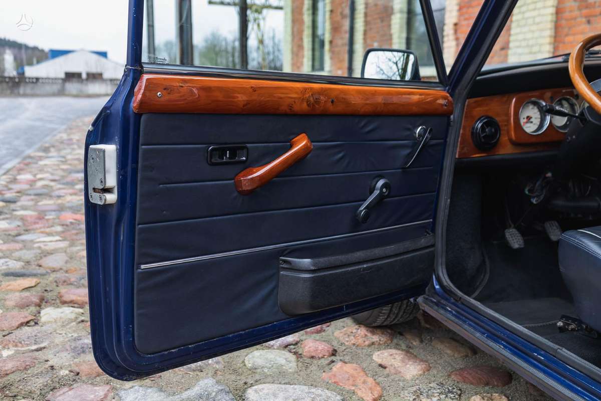 Mini Cooper, 1.3 l., hatchback