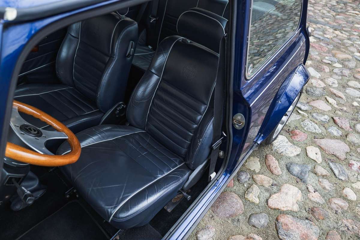 Mini Cooper, 1.3 l., hatchback