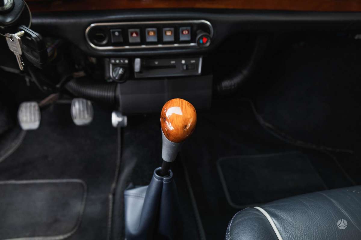 Mini Cooper, 1.3 l., hatchback