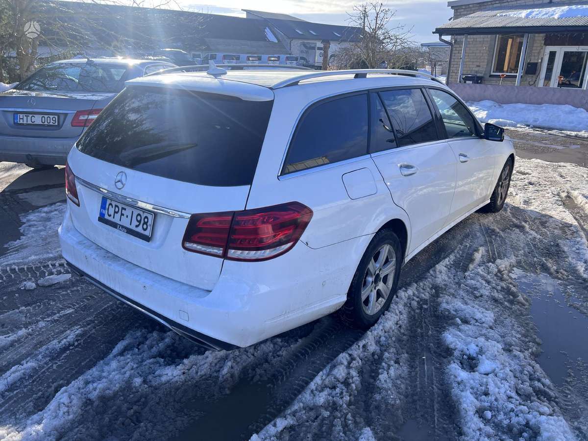 Mercedes-Benz E300 rezerves daļās