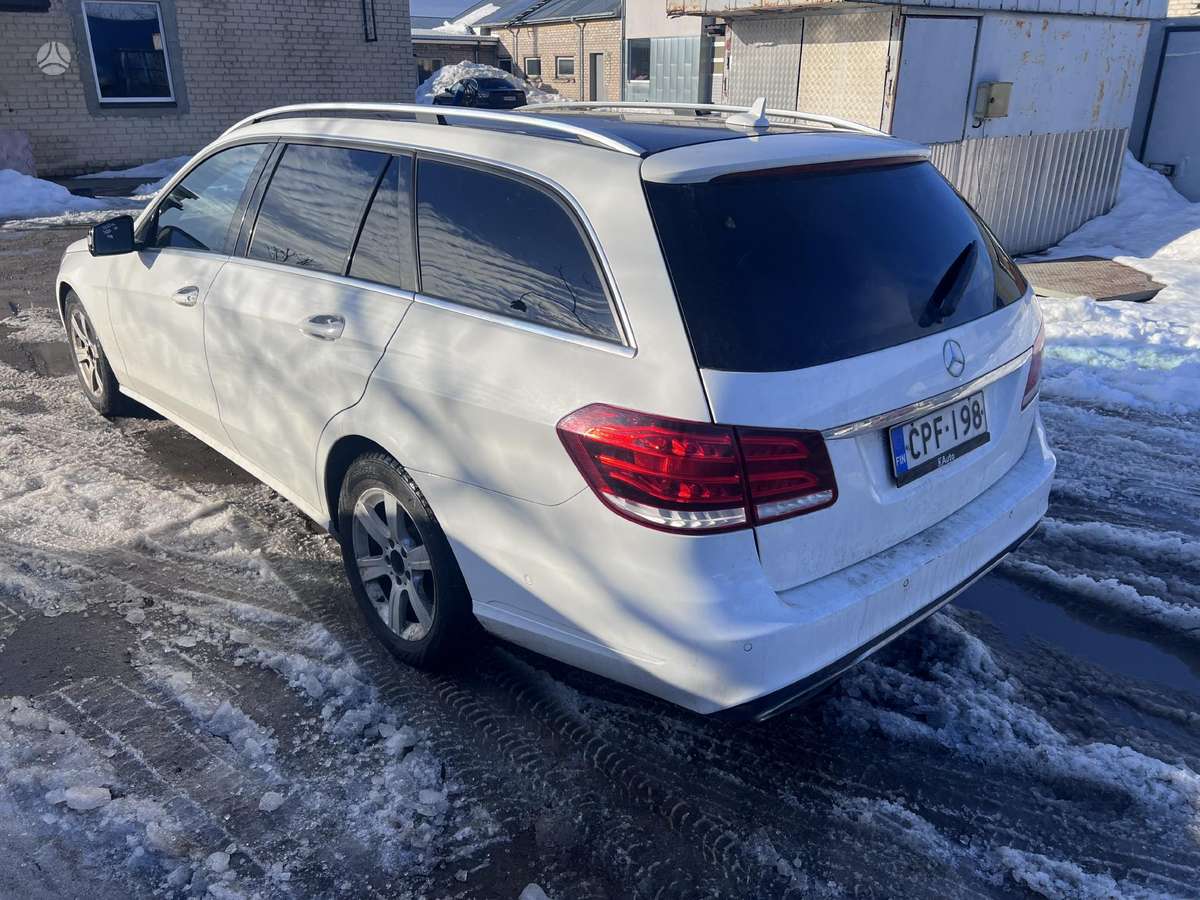 Mercedes-Benz E300 rezerves daļās