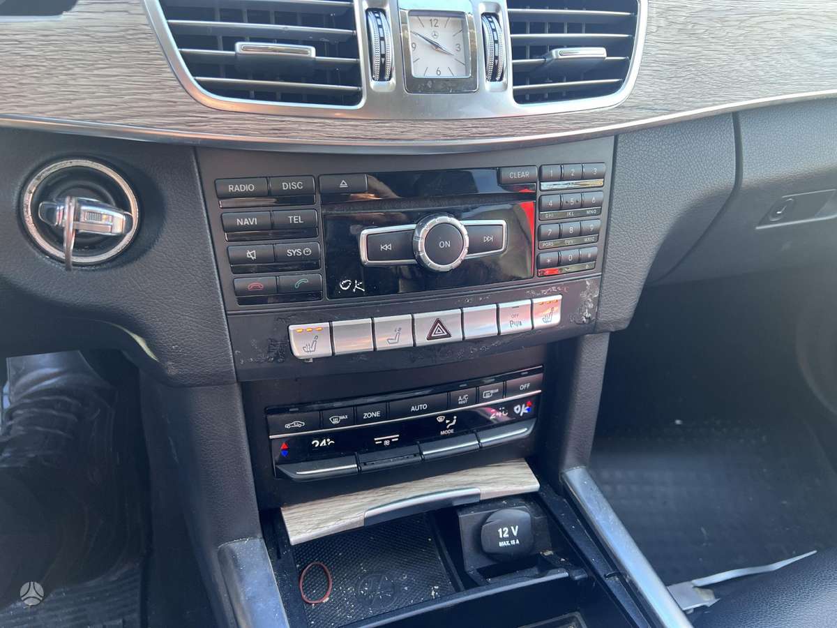 Mercedes-Benz E300 rezerves daļās