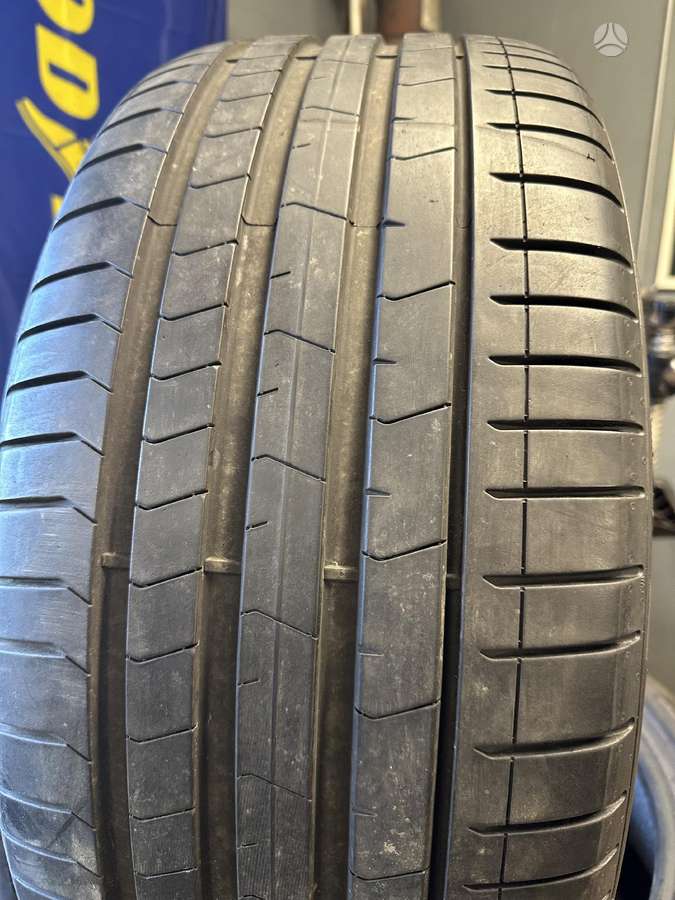 Pirelli, летние 275/35 R22