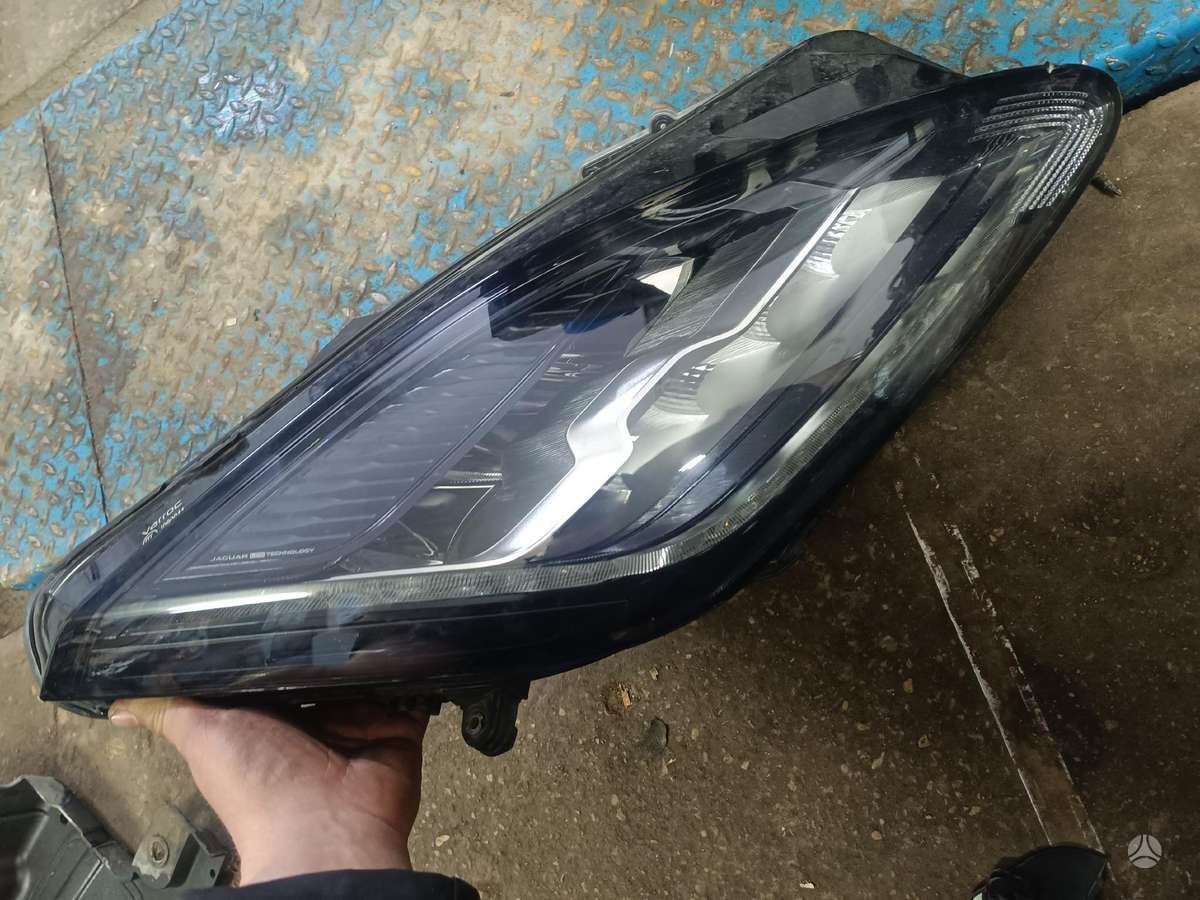 Jaguar F-Pace lights