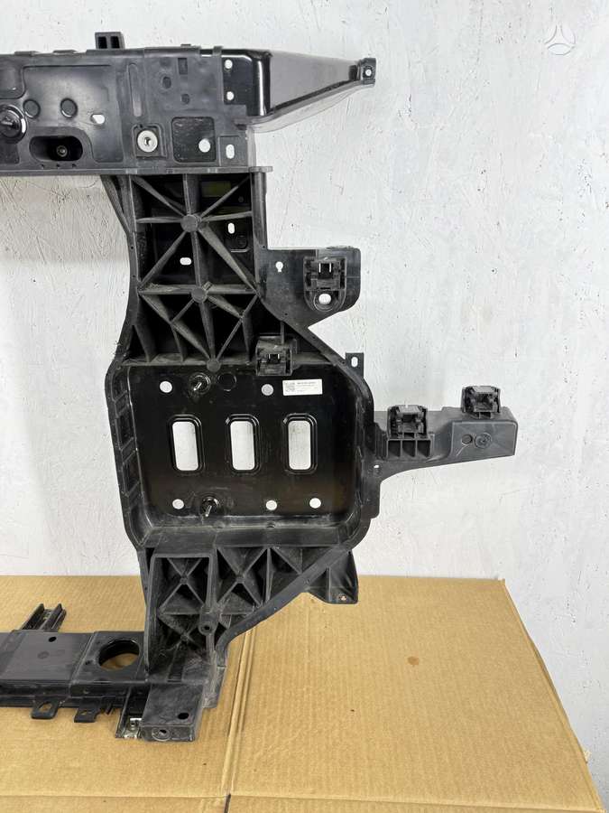 Kia EV9, 64101-DO000