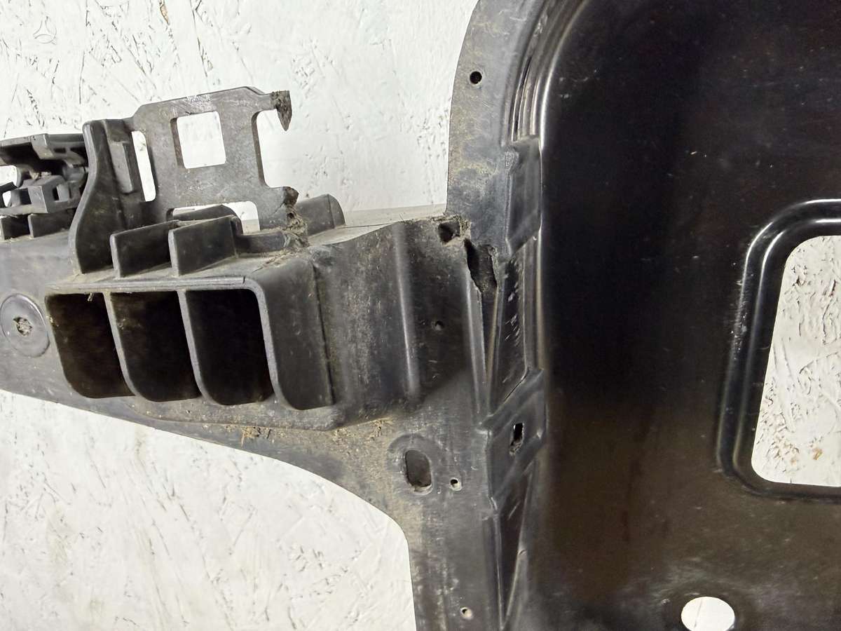 Kia EV9, 64101-DO000