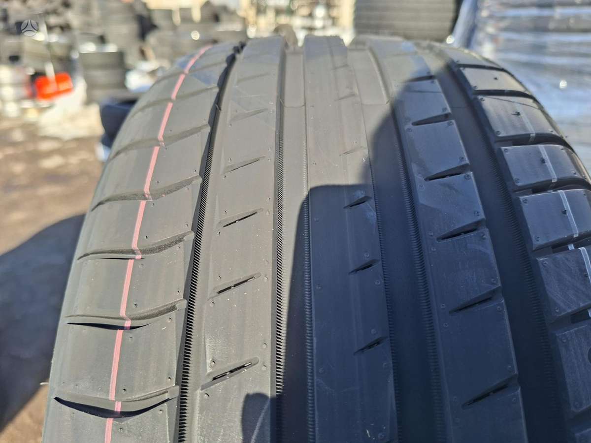 Triangle, summer 225/45 R18