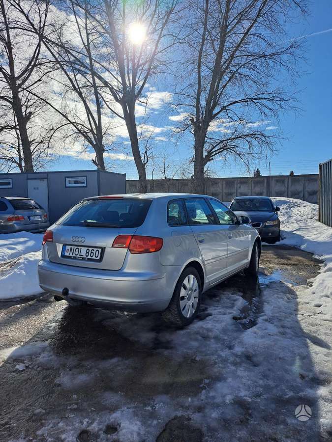 Audi A3, 1.6 l., hatchback