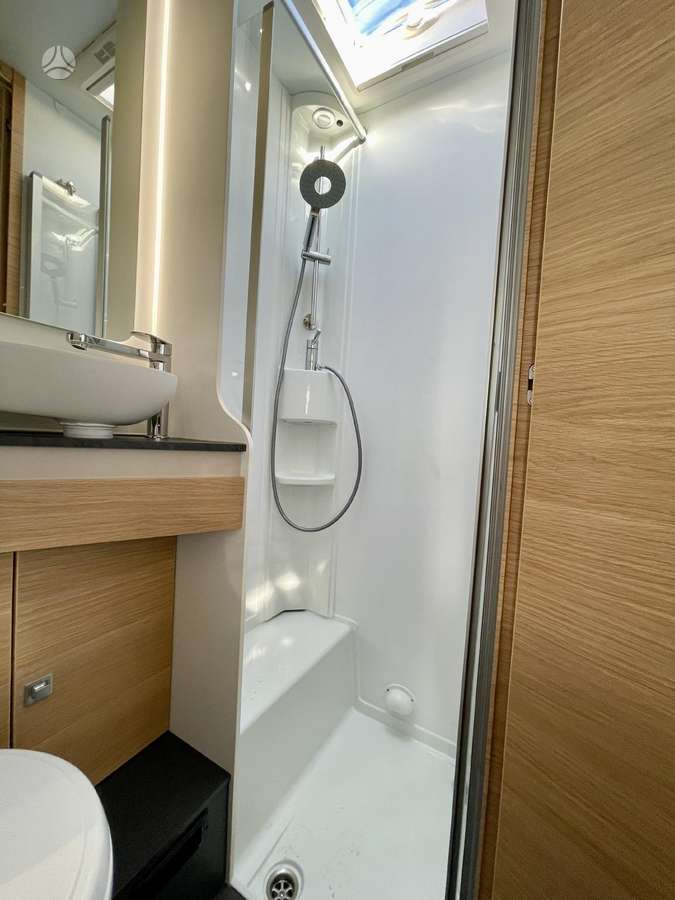 Adria CoralXL 660SL, campers