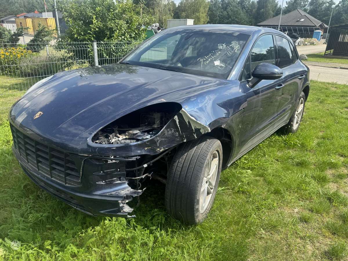 Porsche Macan - 4