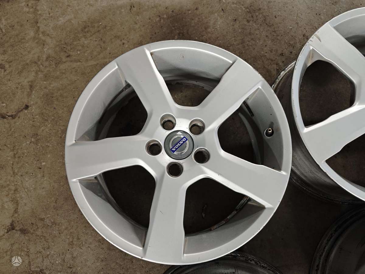 Volvo V50, light alloy, R17