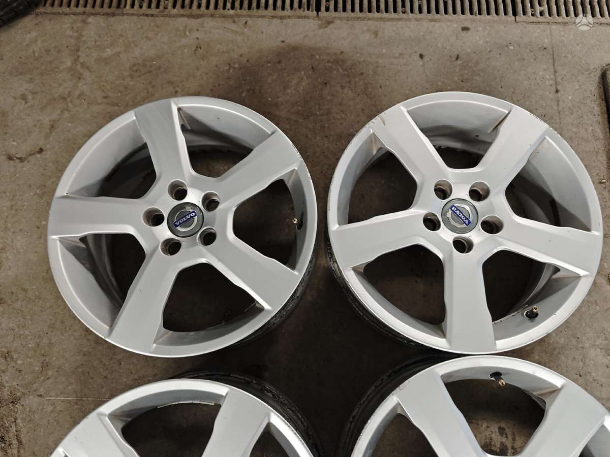 Volvo V50, light alloy, R17