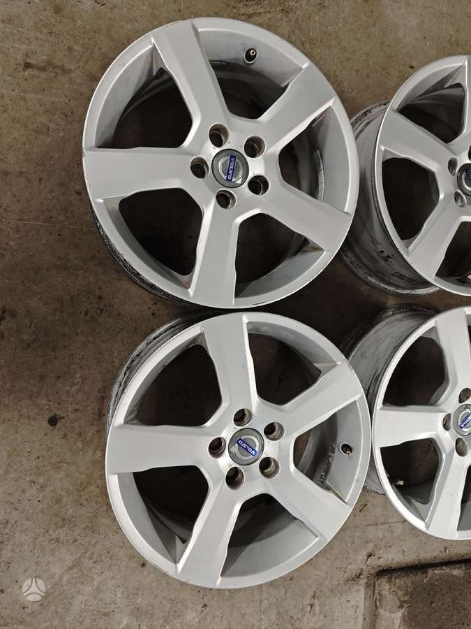 Volvo V50, light alloy, R17