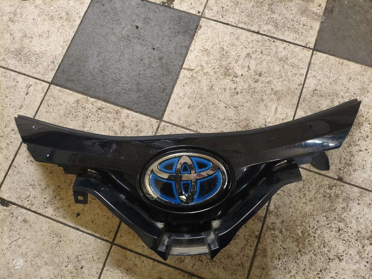 Toyota C-HR отделочные детали