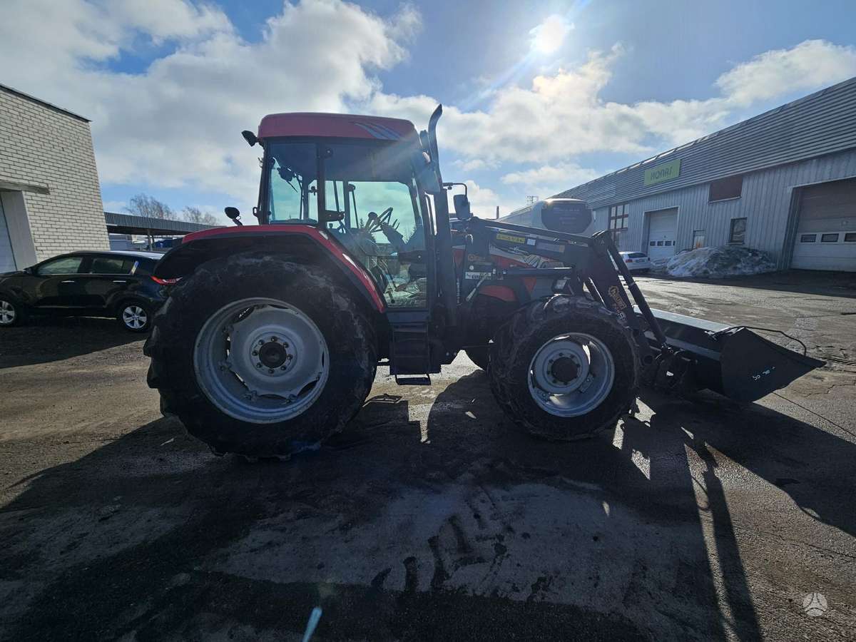 McCORMICK MC115, tractors