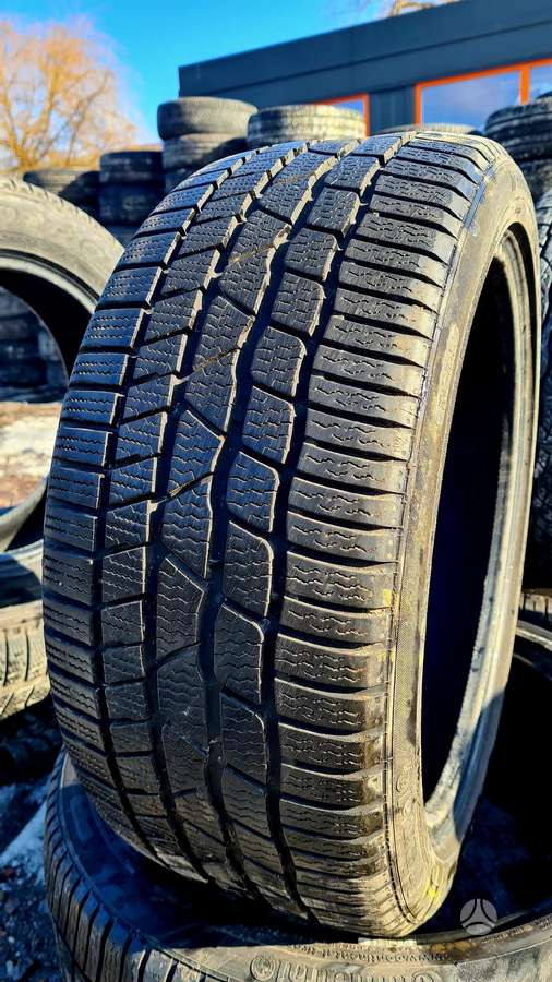 Continental, зимние 235/40 R18