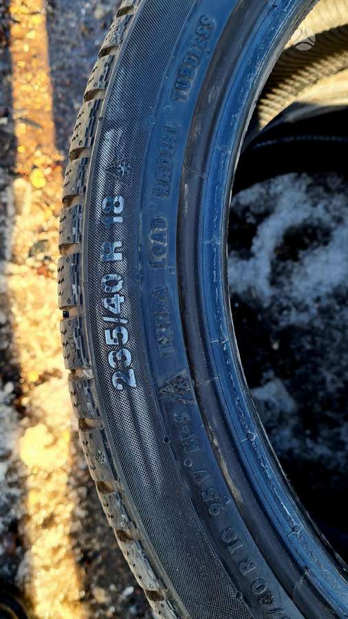 Continental, žieminės 235/40 R18