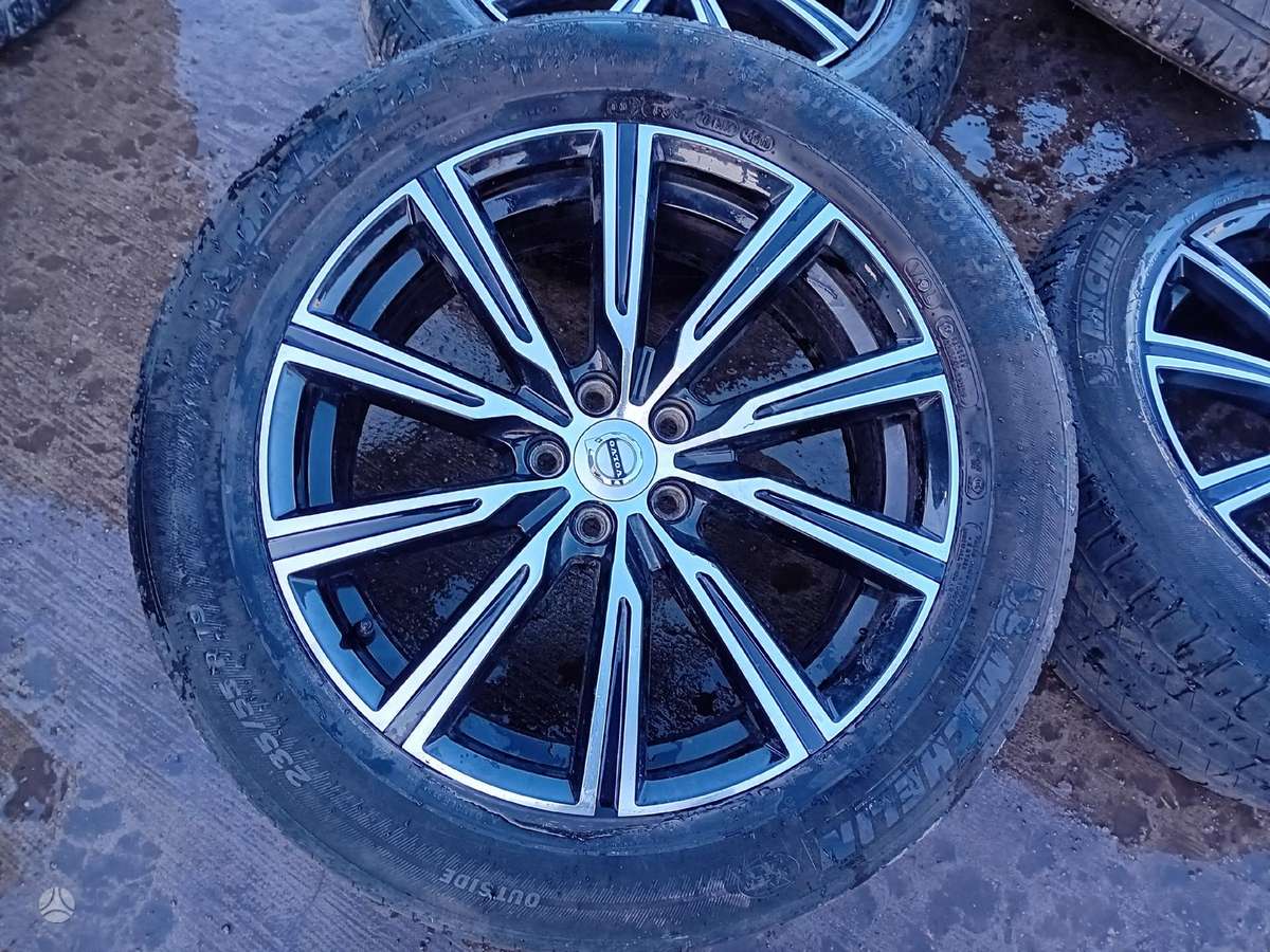 Volvo, lengvojo lydinio, R19