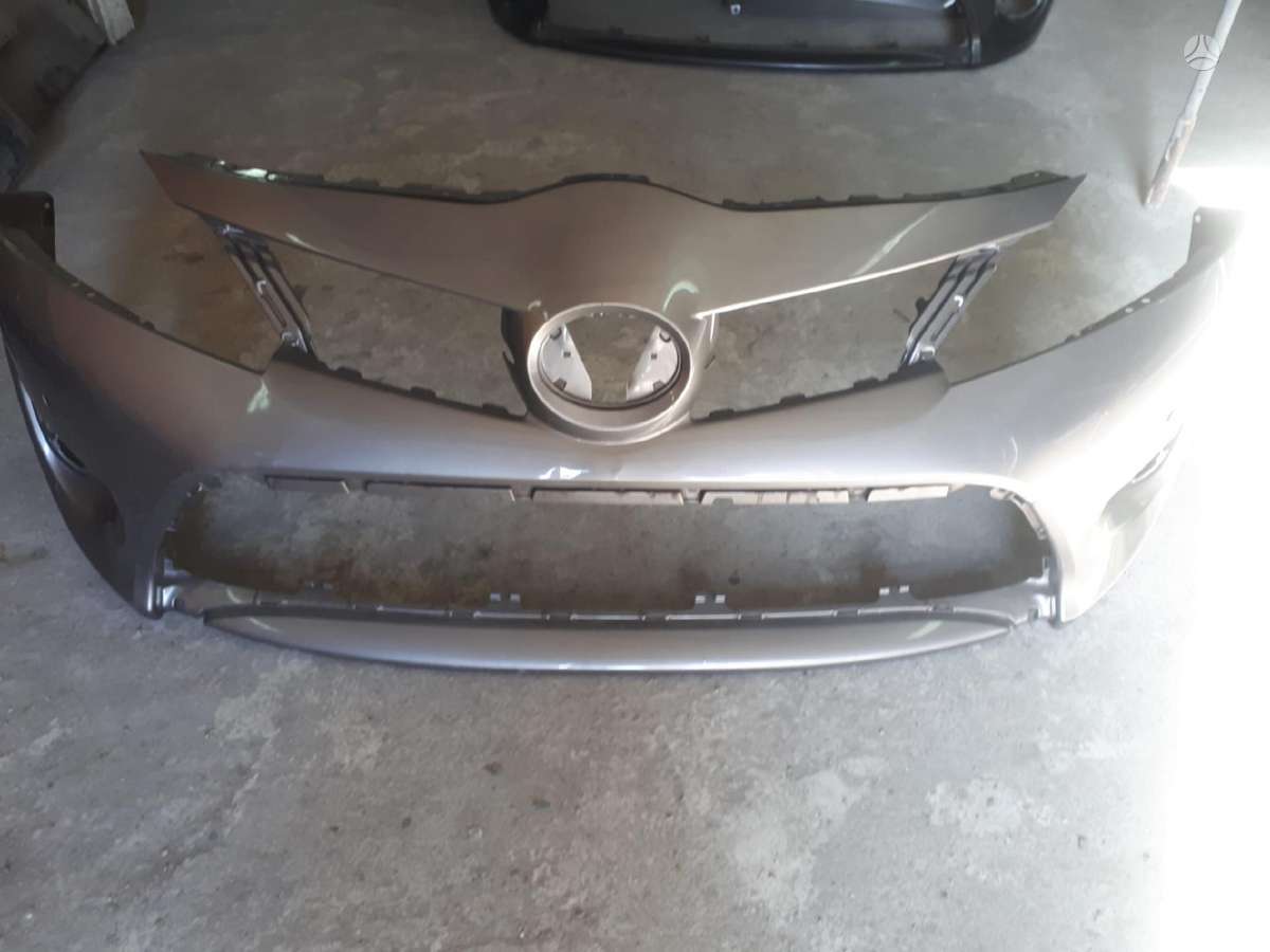 Toyota Verso бамперы (буфера)