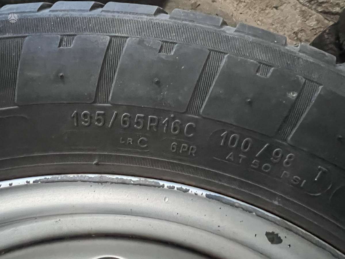Michelin Agilis 51, summer 195/65 R16