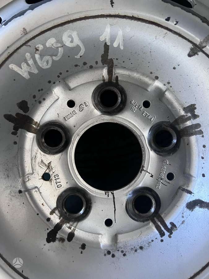 Michelin Agilis 51, summer 195/65 R16
