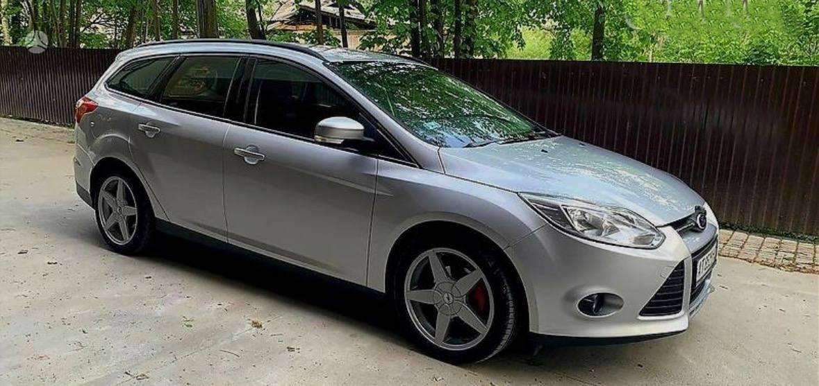 Ford Focus dalimis